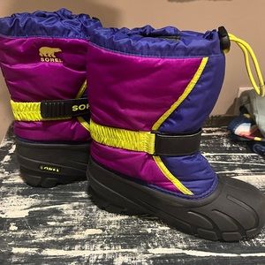 Girls Sorel snow boots size 2